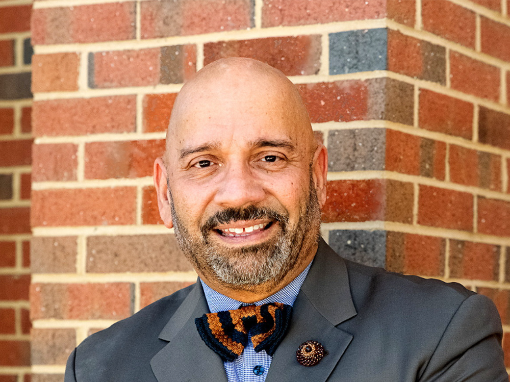 Co-moderadoras de la 225ª Asamblea General, la Rev. Shavon Starling-Louis (izquierda) y la Rev. Ruth Faith Santana-Grace (derecha)